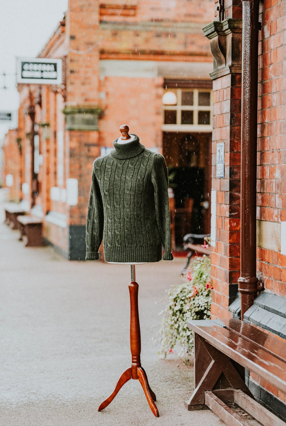 The Gibson Rollneck